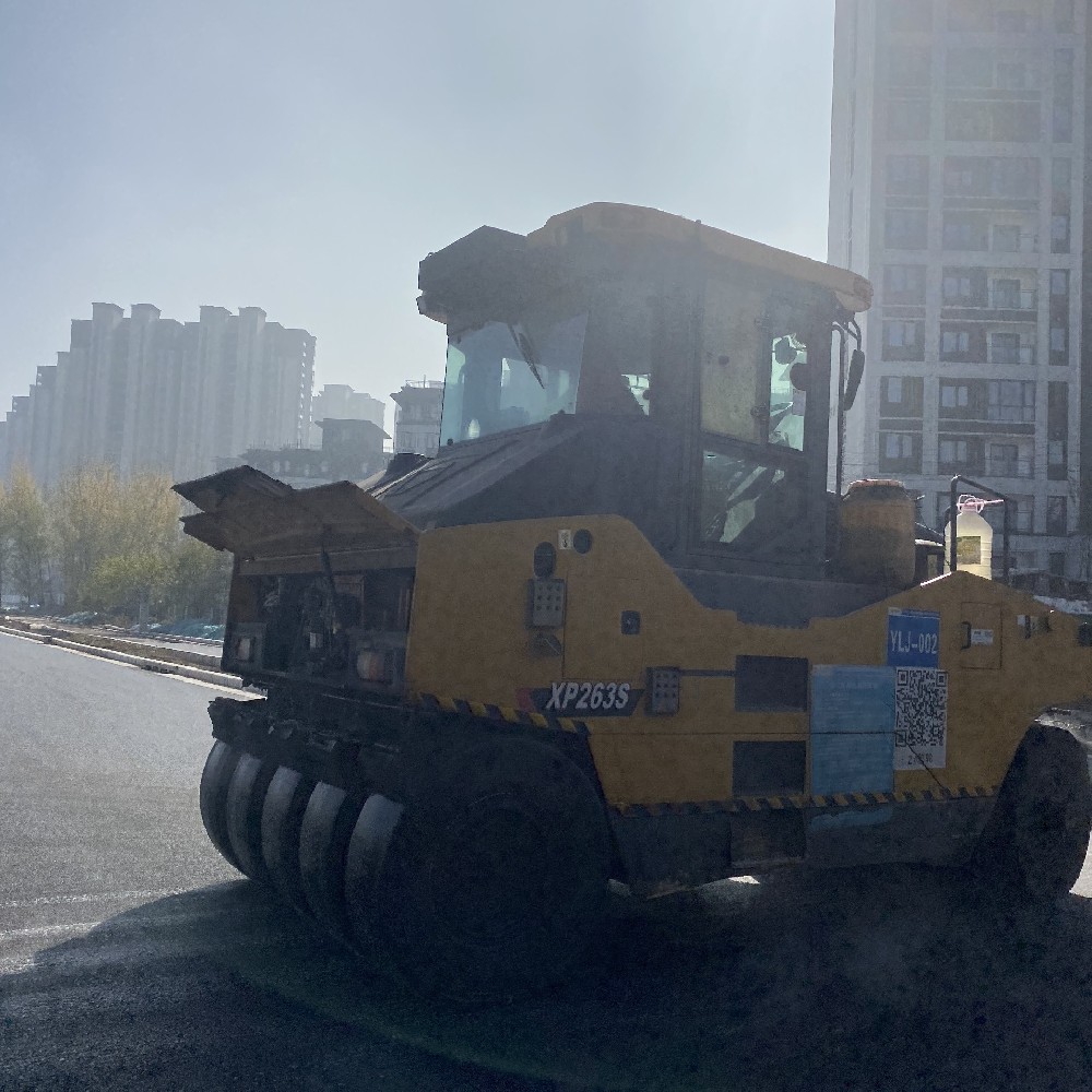 郑州沥青混凝土路面铺筑施工