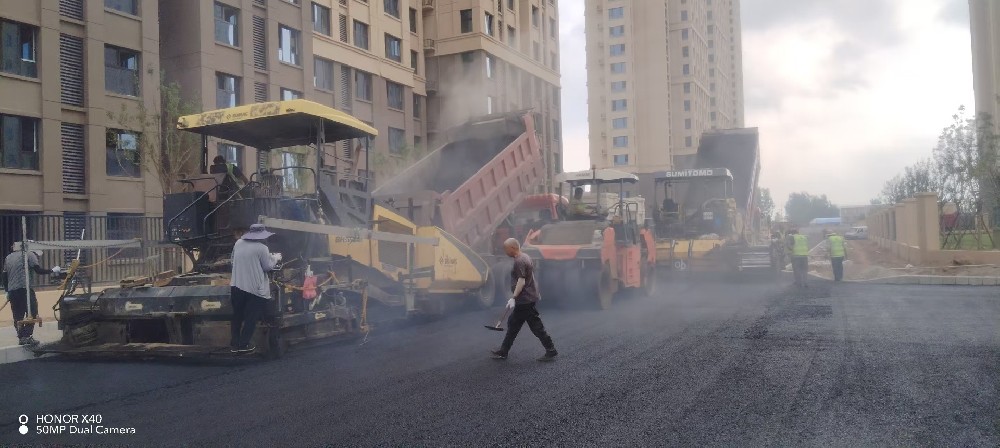 郑州沥青路面施工：守护校园，为学子铺就安全之路