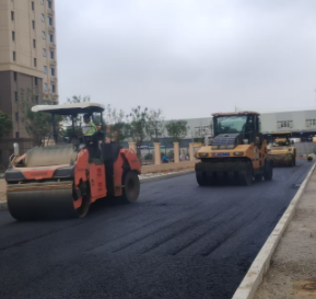 郑州沥青路面施工摊铺“黄金速度”