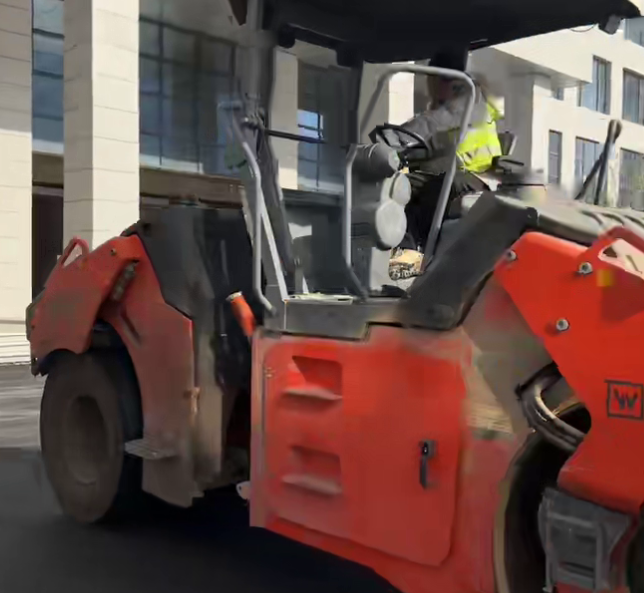 郑州沥青路面施工中的沥青选择与质量控制标准