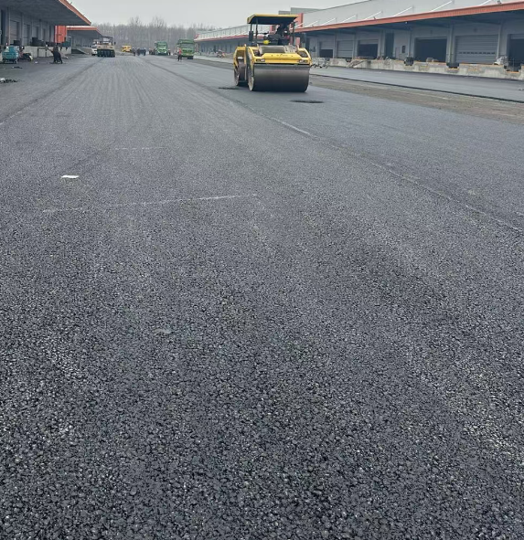 郑州沥青路面超薄磨耗层施工技术（三）