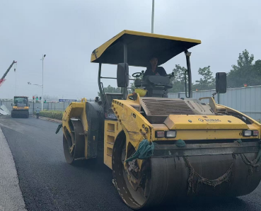 郑州沥青拌合站资深沥青摊铺施工厂家的综合实力