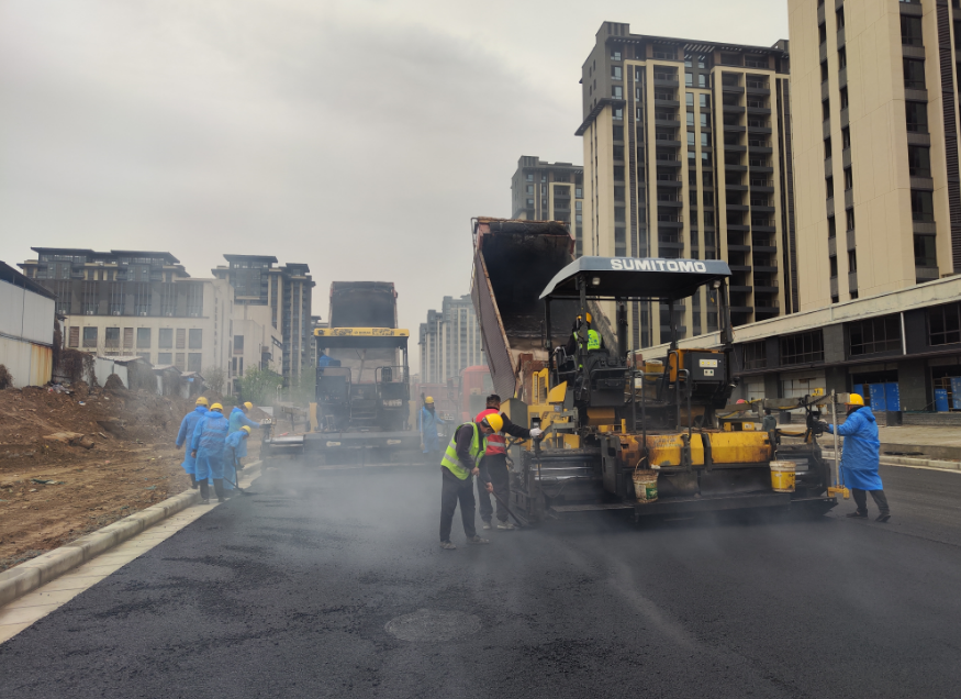 郑州专业沥青路面施工厂家，专注传统工艺，打造耐用通行之路