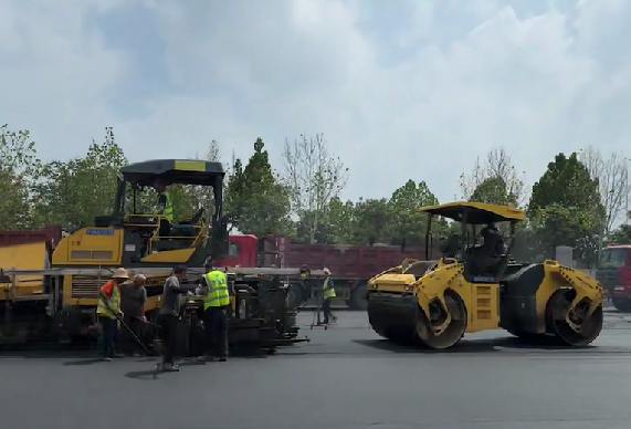 乡村沥青道路施工，助力乡村振兴交通先行
